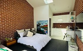 Studio In Cbd Bathurst
